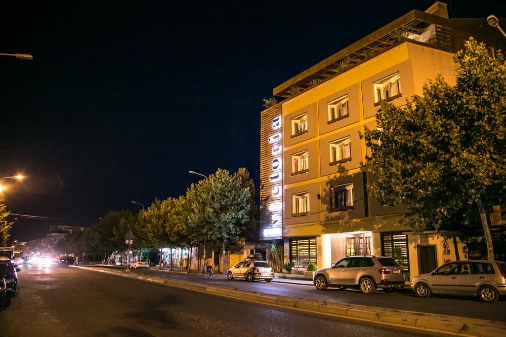 Hotel Victoria Tirana Buitenkant foto